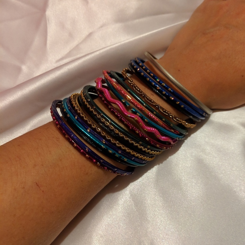 Bangle bracelets - Picture 2 of 2